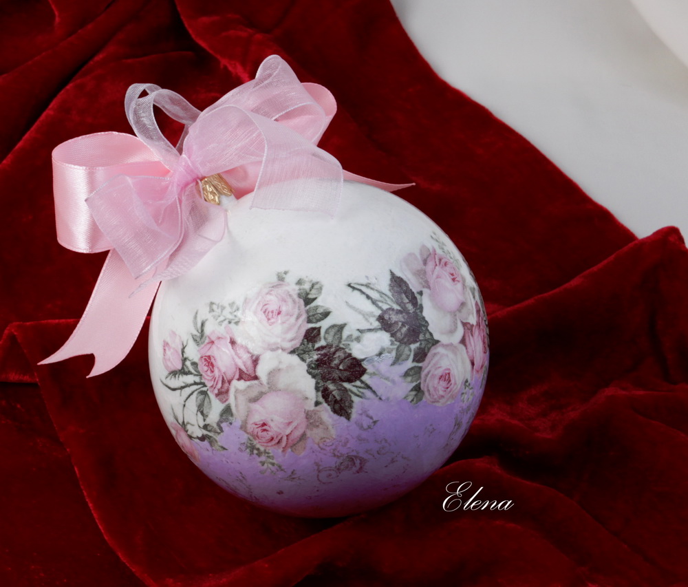 Шар Розы в сиреневой дымке...