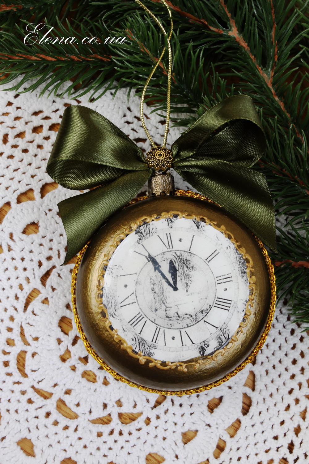 Медальон на ялинку