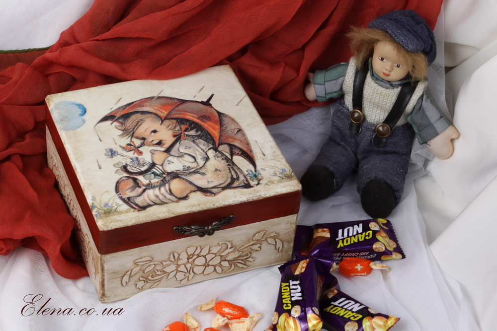 Шкатулка Девочка