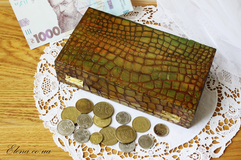 Шкатулка-купюрница Ретро