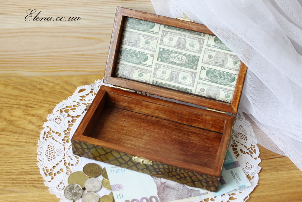 Шкатулка-купюрница Ретро