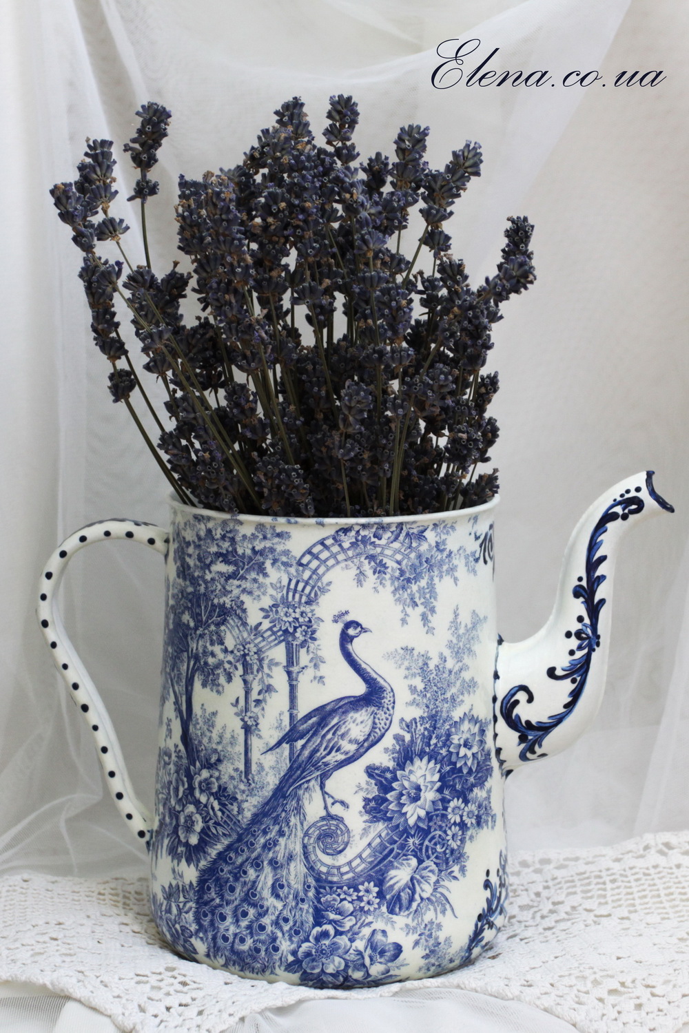 Кувшин Павлин