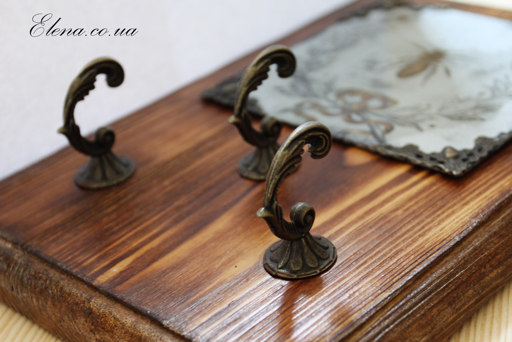 Ключница Бджола